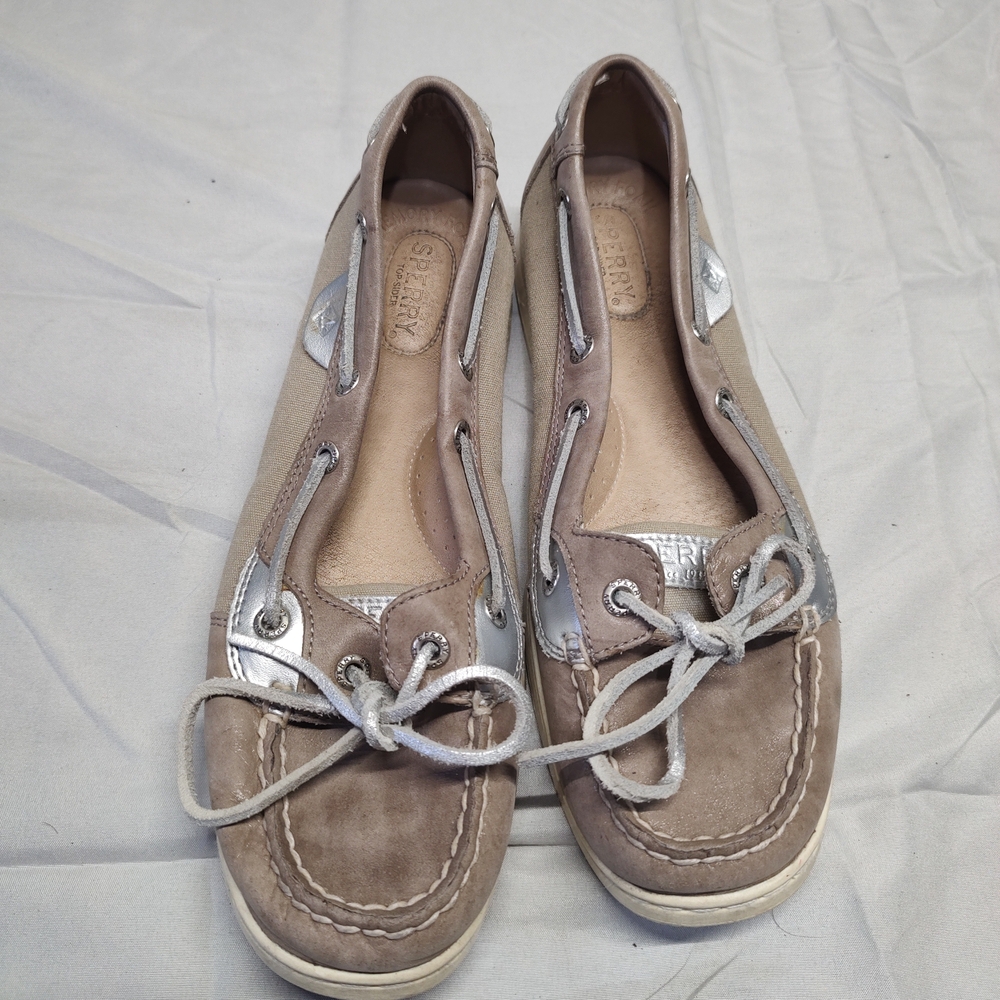 Casual Women's Boat Shoes in Tan and Silver